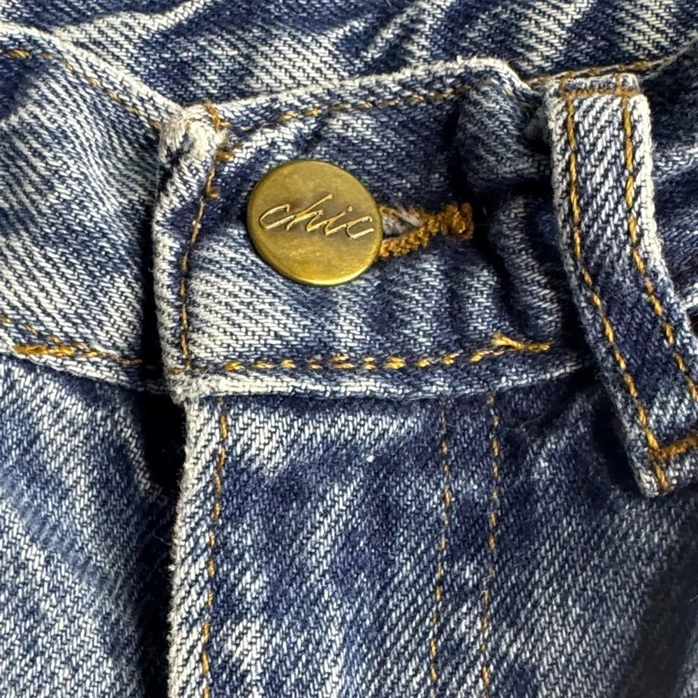 Vintage Chic 90’s Light Blue High Rise Mom Jeans